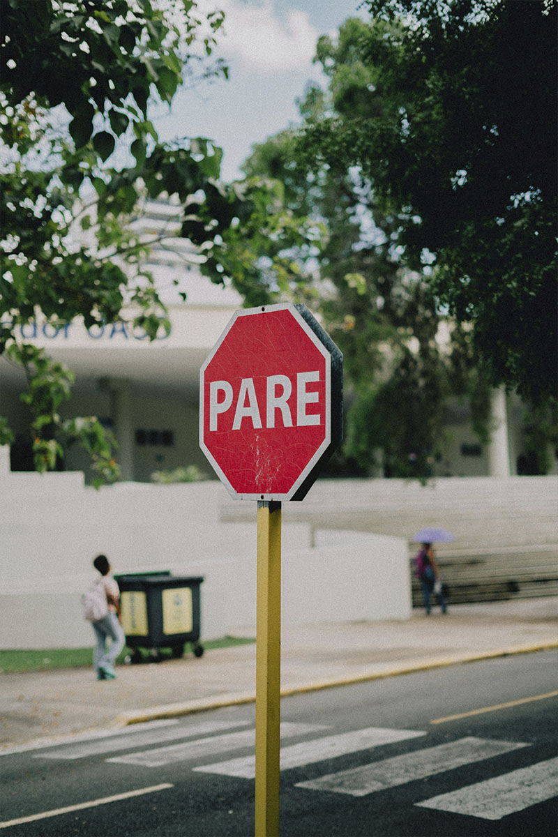 Playa Dominicus Bayahibe, Schild auf dem Universitätsgelände